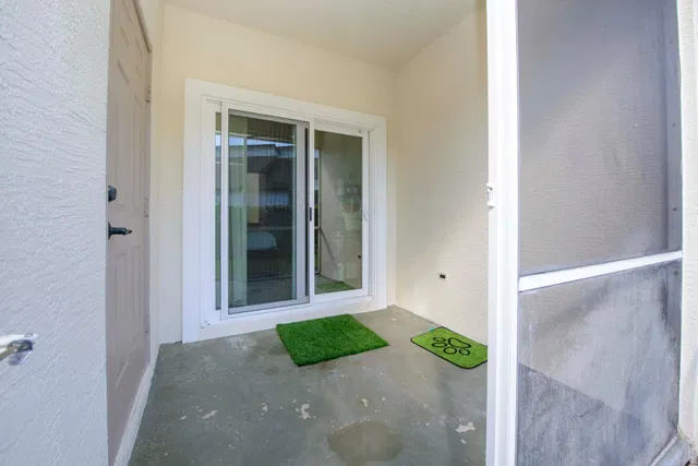 Residence photo 17