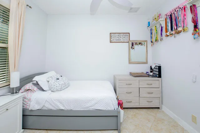 Residence photo 18