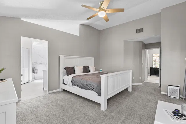 Residence photo 13