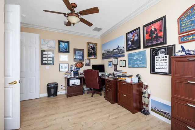 Residence photo 30
