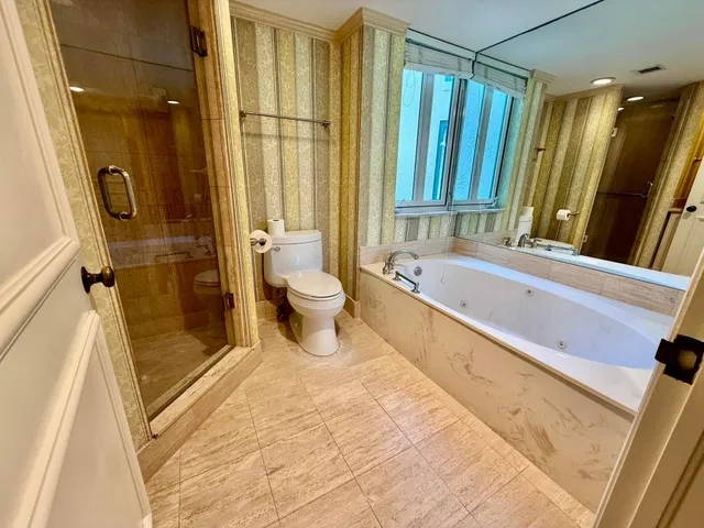 Mizner Court Unit 107 photo 9