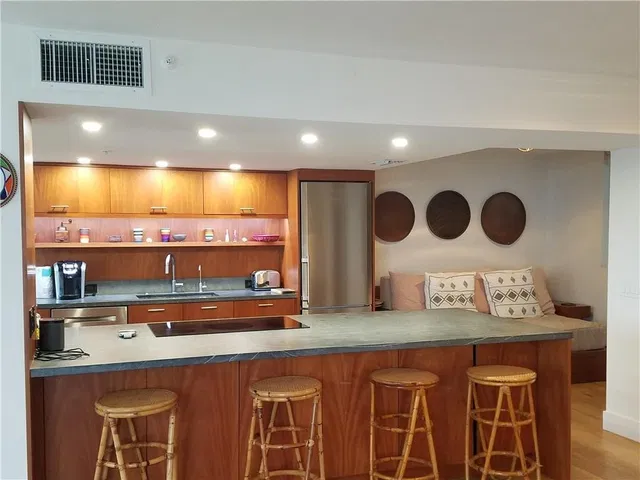 Unit 201n photo 15