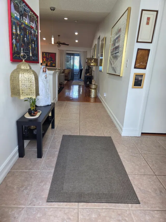 Unit 1204 photo 2