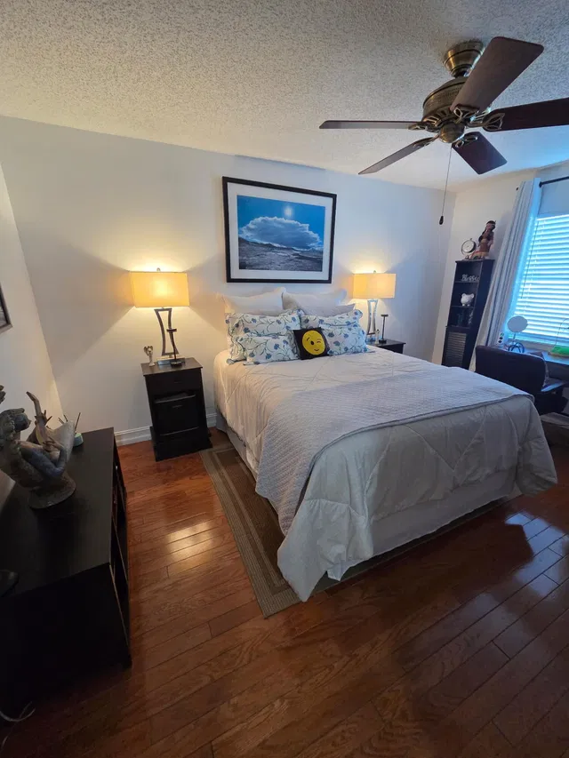 Unit 1204 photo 11