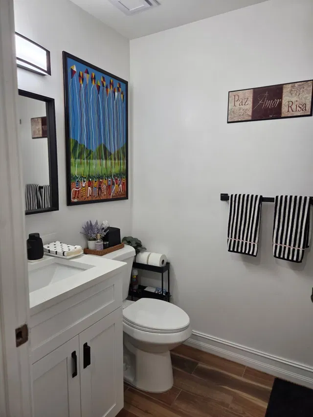 Unit 1204 photo 12