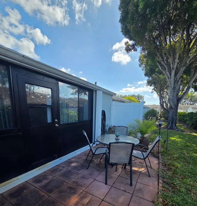 Unit 1204 photo 17