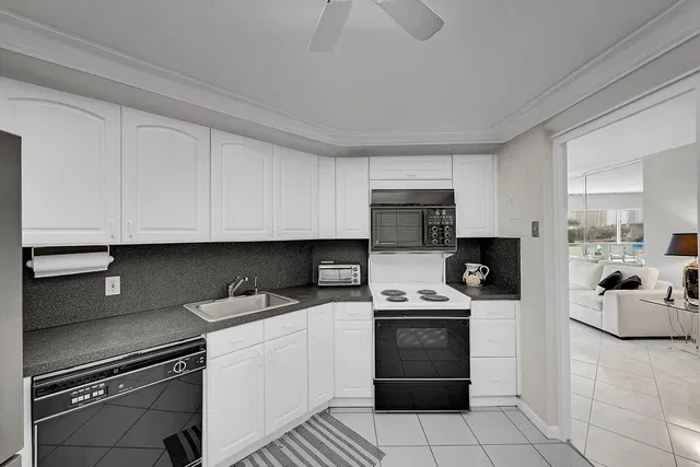 Boca Raton Unit 4b photo 17