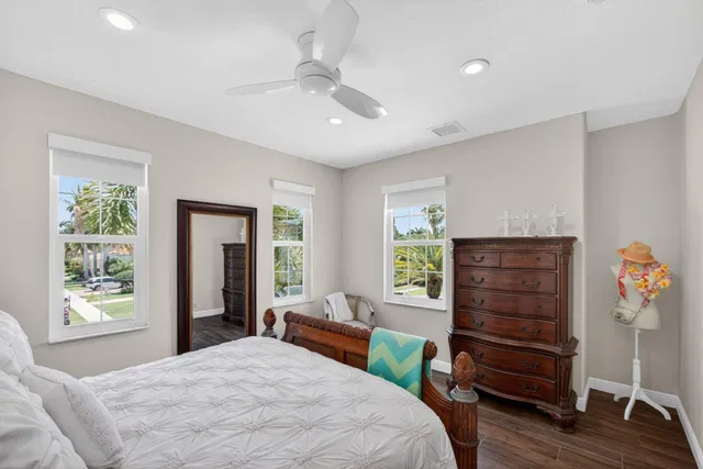  Residence photo 70