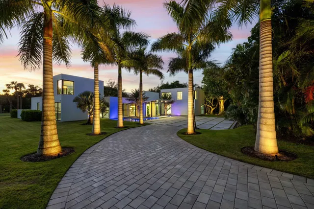 Residence photo 2