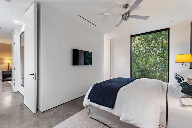 Residence photo 38