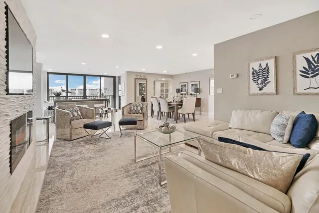 Unit 512 photo 6