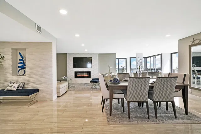 Unit 512 photo 12