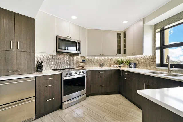 Unit 512 photo 21