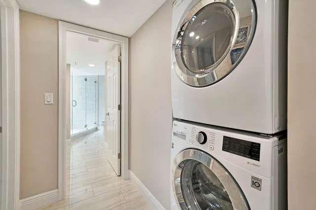 Unit 512 photo 34