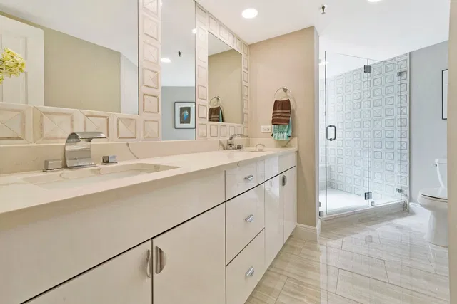 Unit 512 photo 35