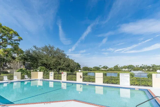 PGA National Palm Beach Gardens Residence photo 29
