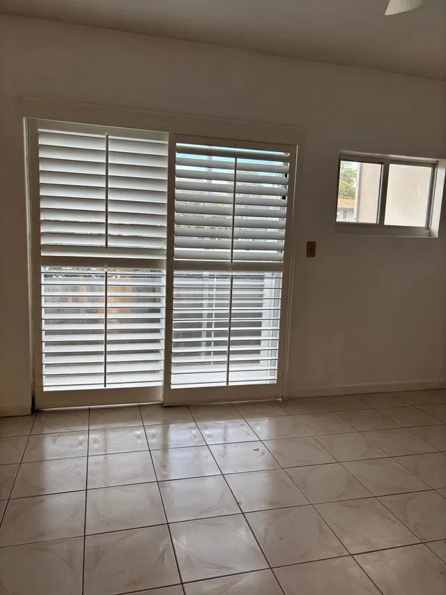Unit 223 photo 4