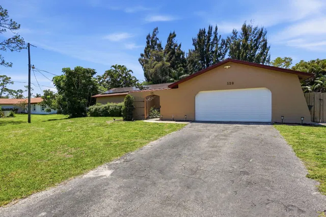 Residence photo 3