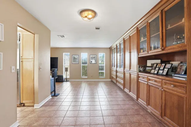 Residence photo 17