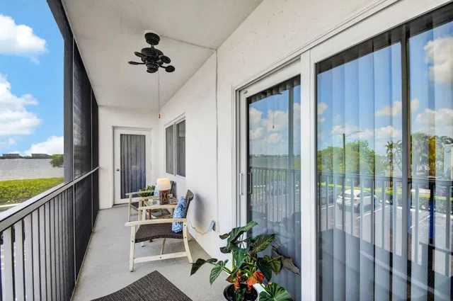 Lakeside Arms Lake Worth Unit 214 photo 15