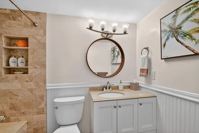 Lakeside Arms Lake Worth Unit 214 photo 19