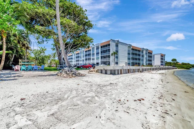 Lakeside Arms Lake Worth Unit 214 photo 35