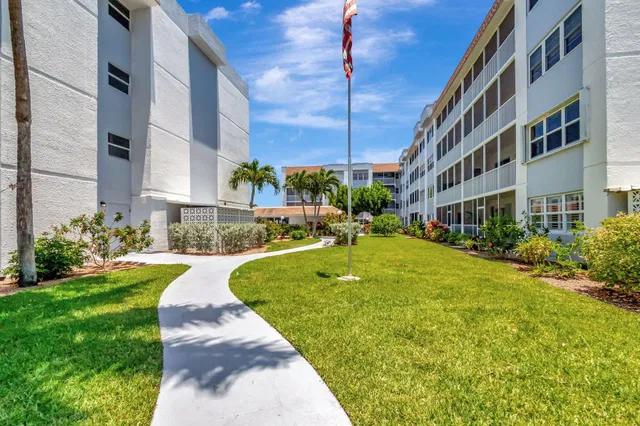 Lakeside Arms Lake Worth Unit 214 photo 38