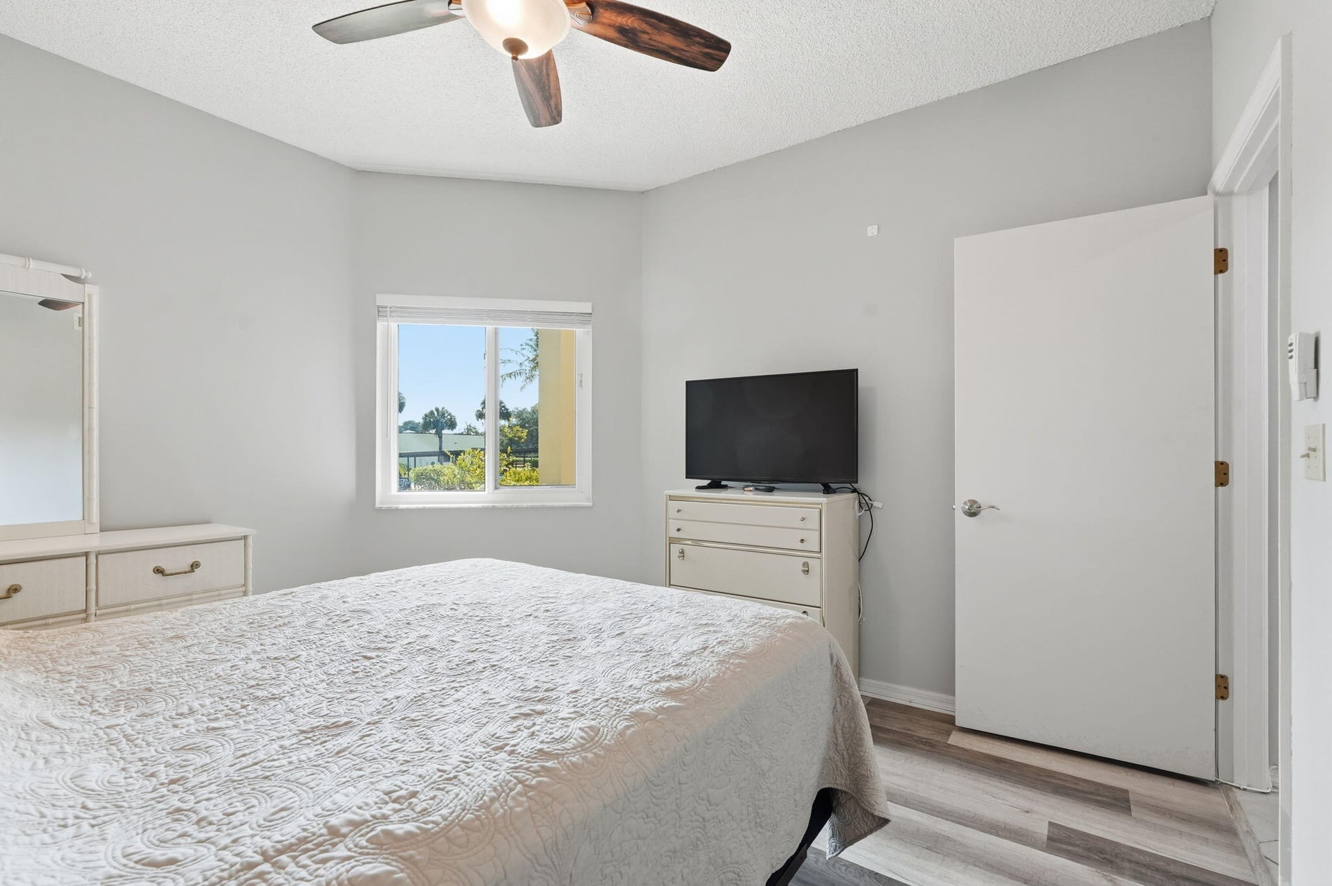  Unit 102 photo 26