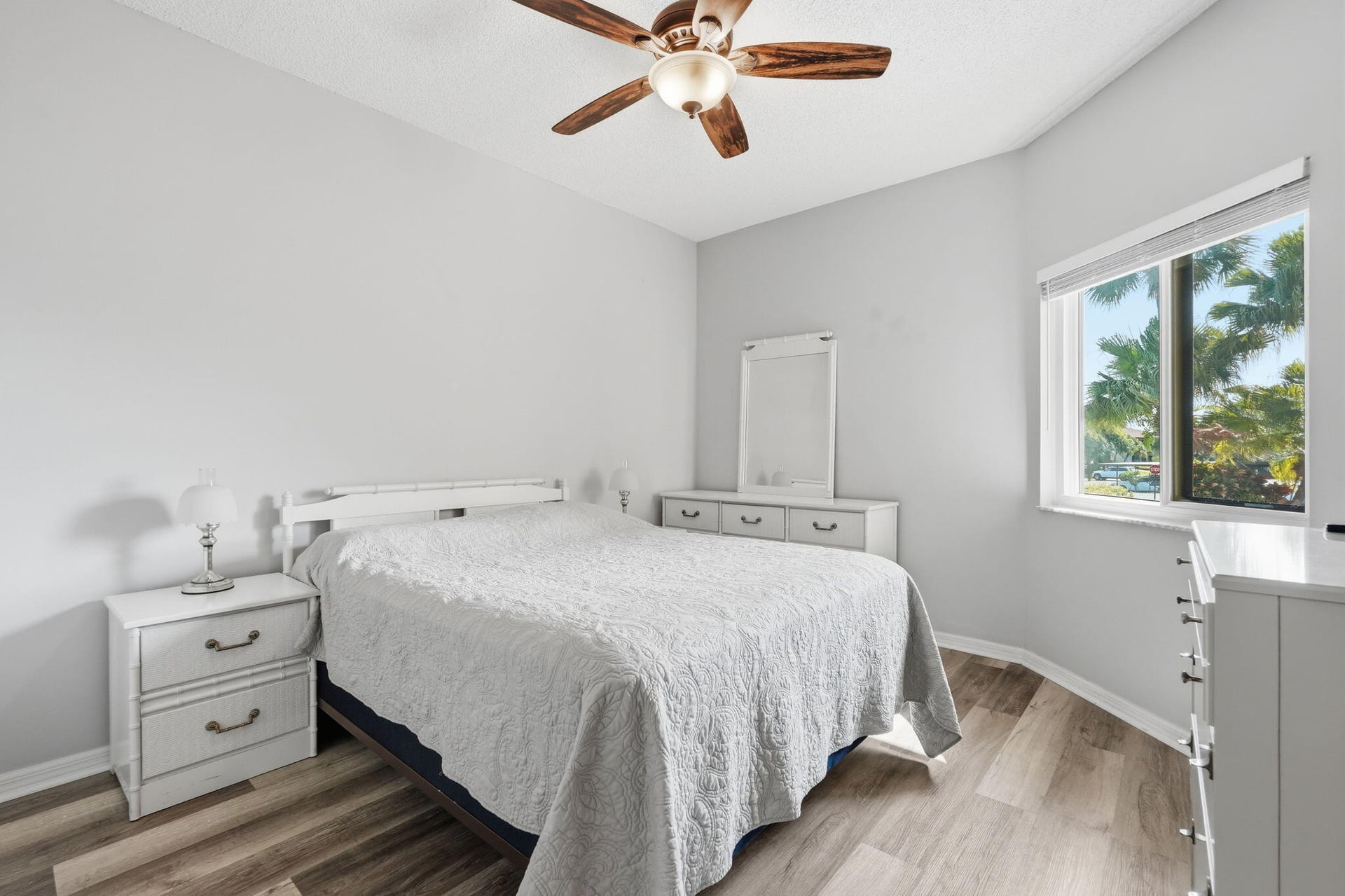  Unit 102 photo 28