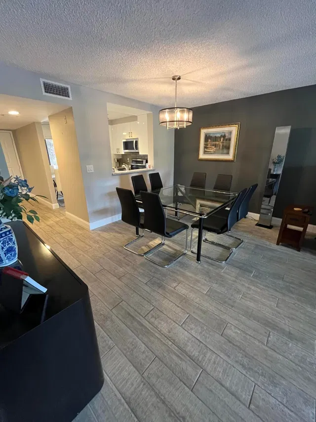 Unit 205 photo 16