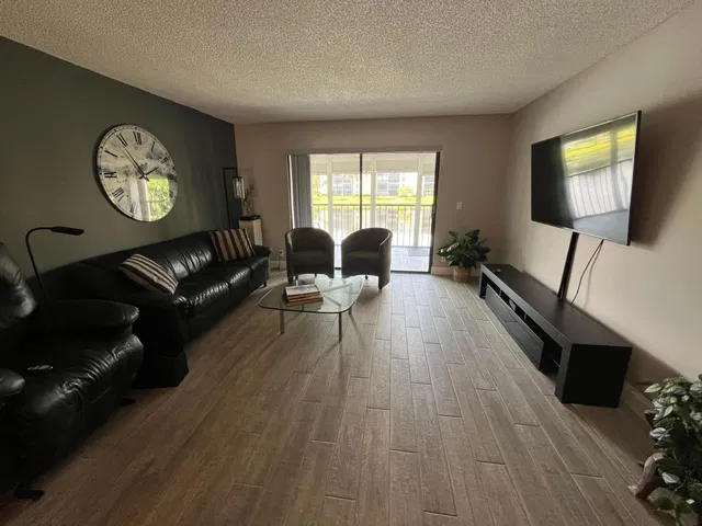 Unit 205 photo 19
