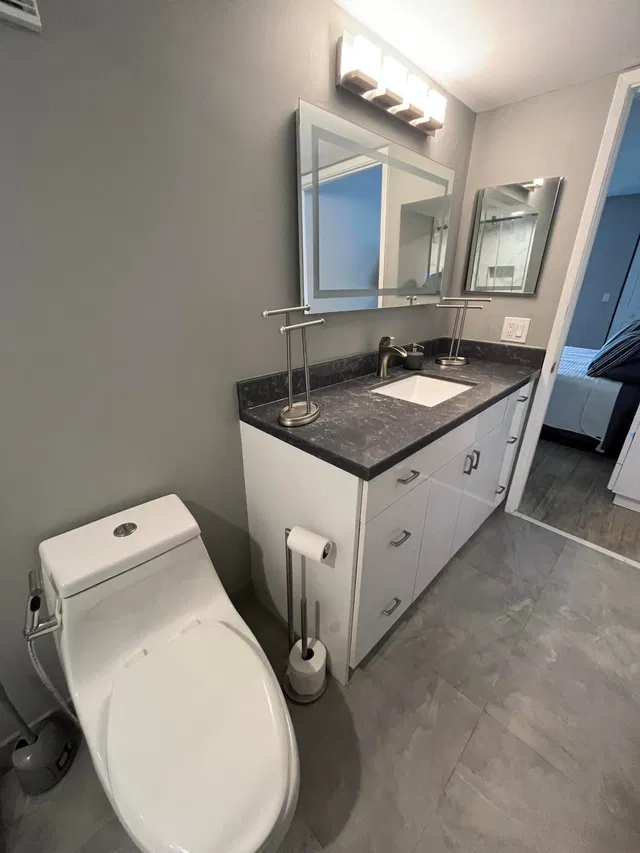 Unit 205 photo 28