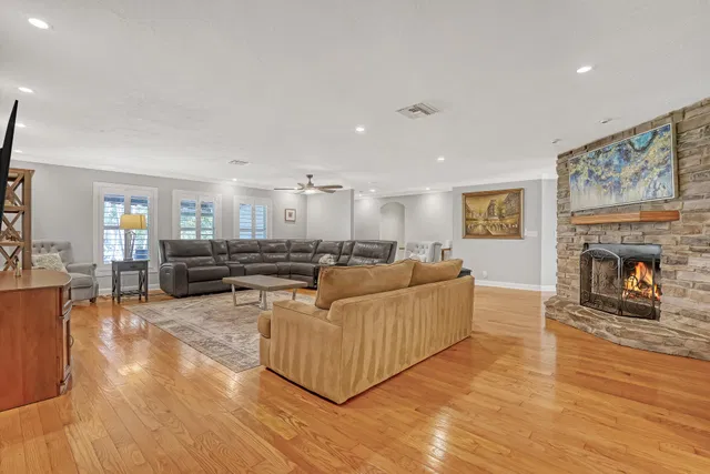  Residence photo 17
