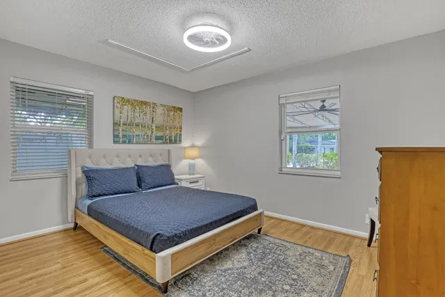  Residence photo 35