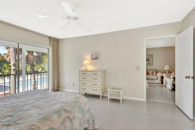 Unit 211 photo 18