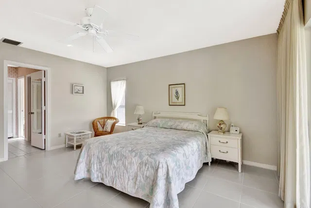 Unit 211 photo 19