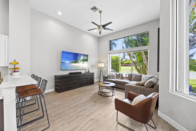 Woodfield Country Club Residence photo 12