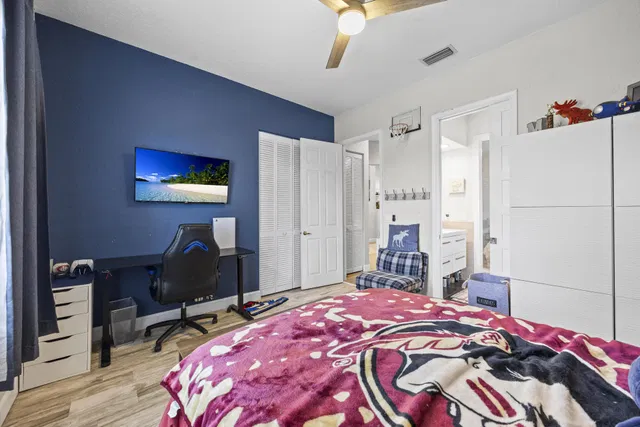 Woodfield Country Club Residence photo 43