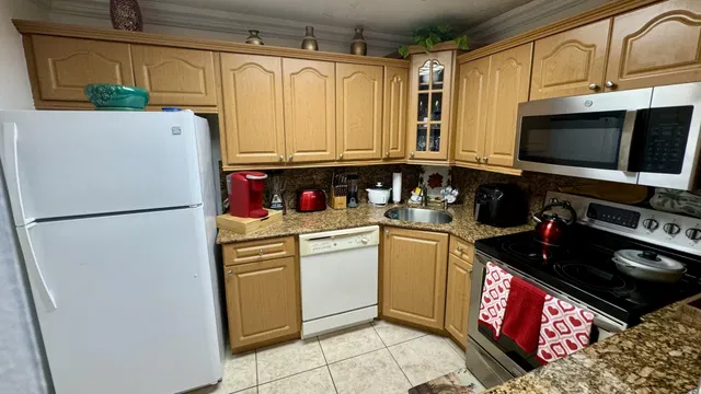 Unit A-1 photo 6