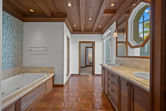 Residence photo 24