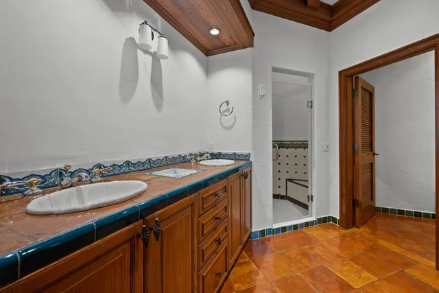 Residence photo 29