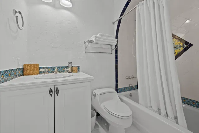 Residence photo 32