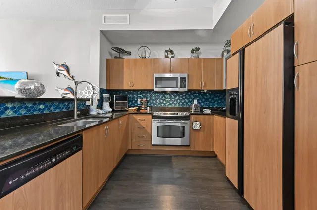 Windward Bay Lantana Unit 120 photo 2