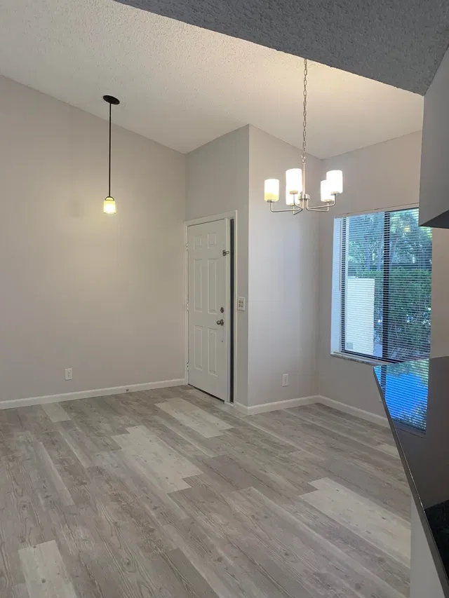  Unit 102 photo 5