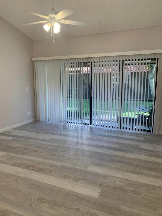  Unit 102 photo 6
