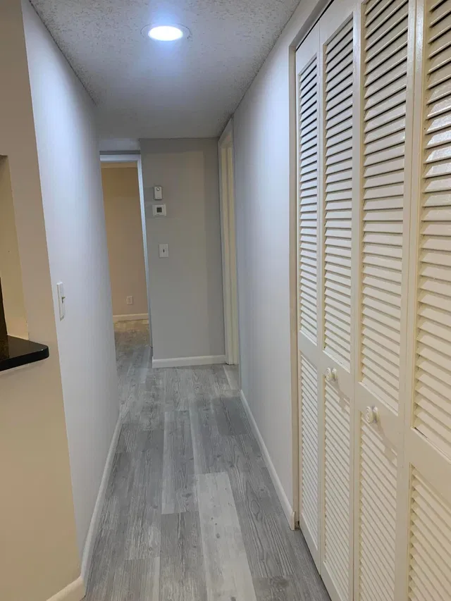  Unit 102 photo 9