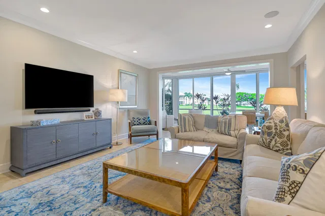 Admirals Cove Residence photo 2