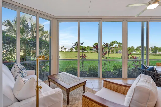 Admirals Cove Residence photo 8