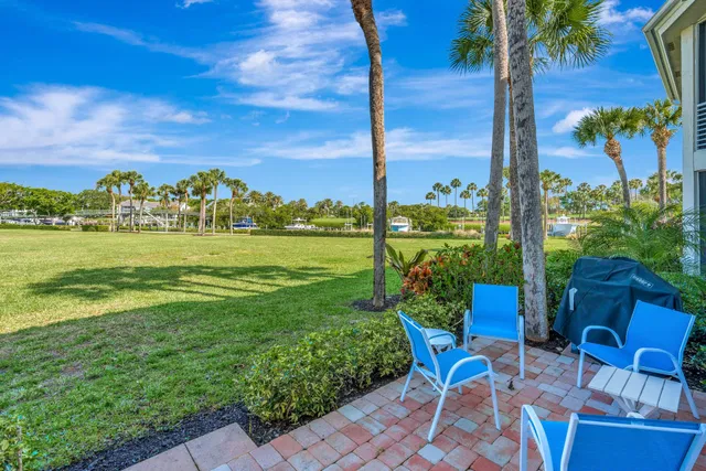 Admirals Cove Residence photo 22