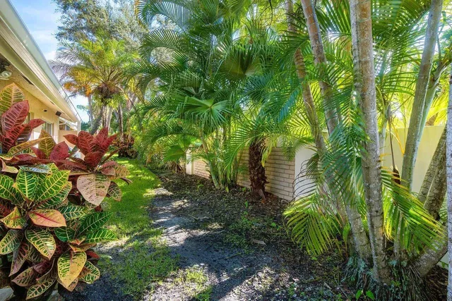 PGA National Palm Beach Gardens Residence photo 26